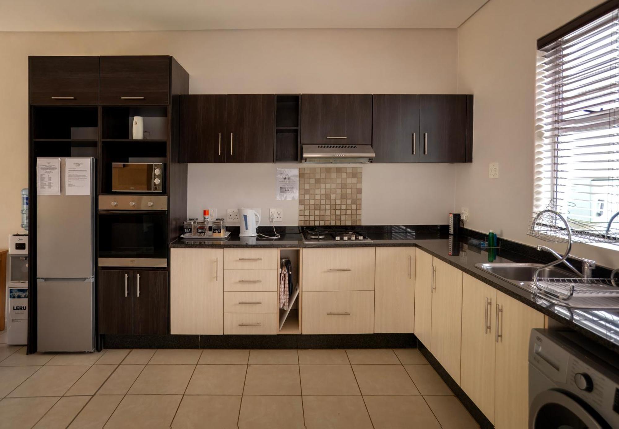 Apartments @ 125 Gaborone Ngoại thất bức ảnh